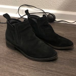 Dolce Vita Ankle Bootie Black Suede